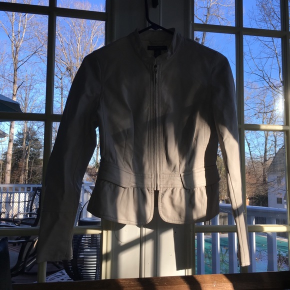 Stunning jacket - Picture 3 of 6